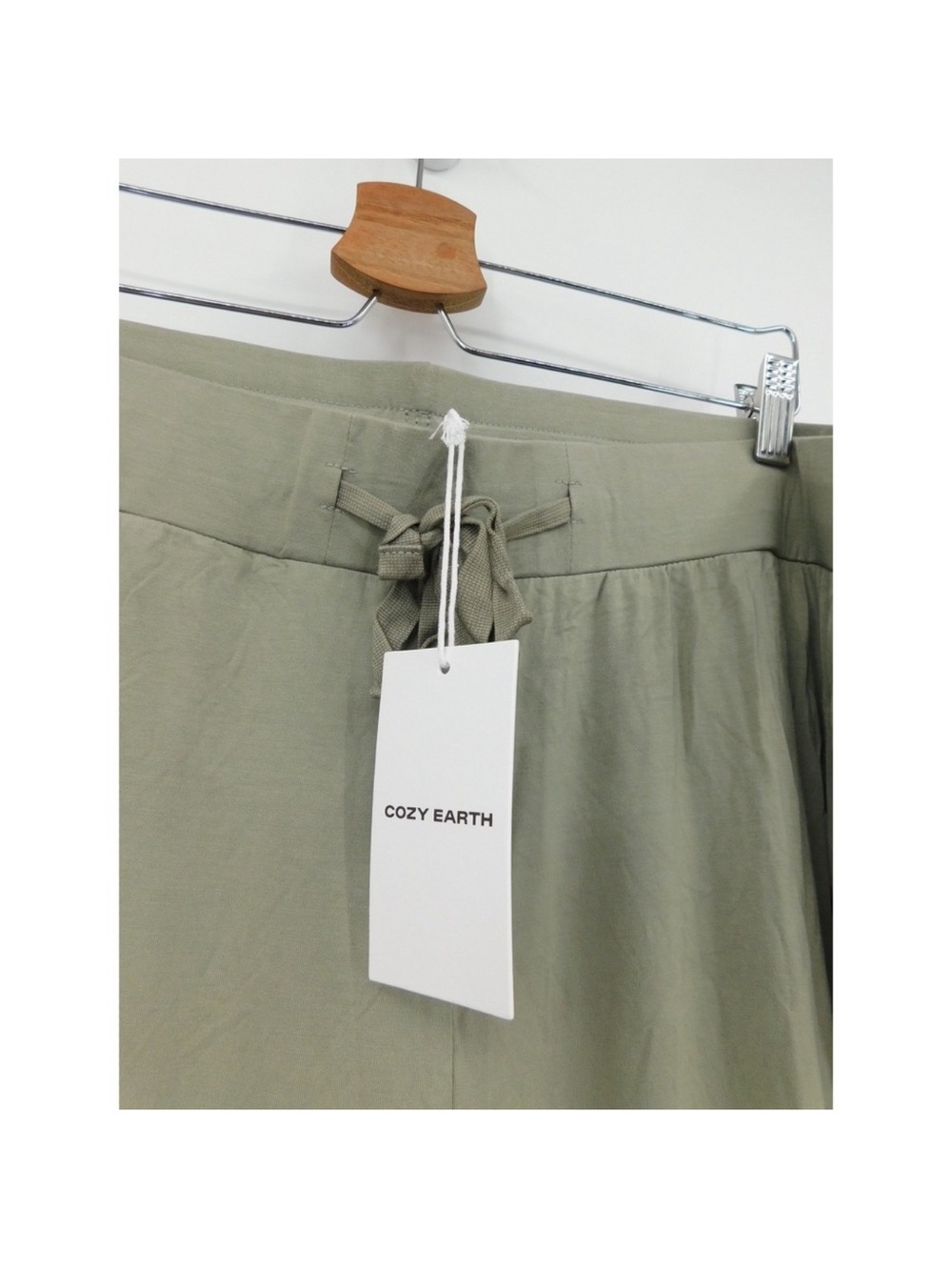 Cozy Earth Mens Bamboo Stretch
Knit Pajama Shorts Palm Green
XXL MBSKPSPXXL8678 - Picture 4 of 7